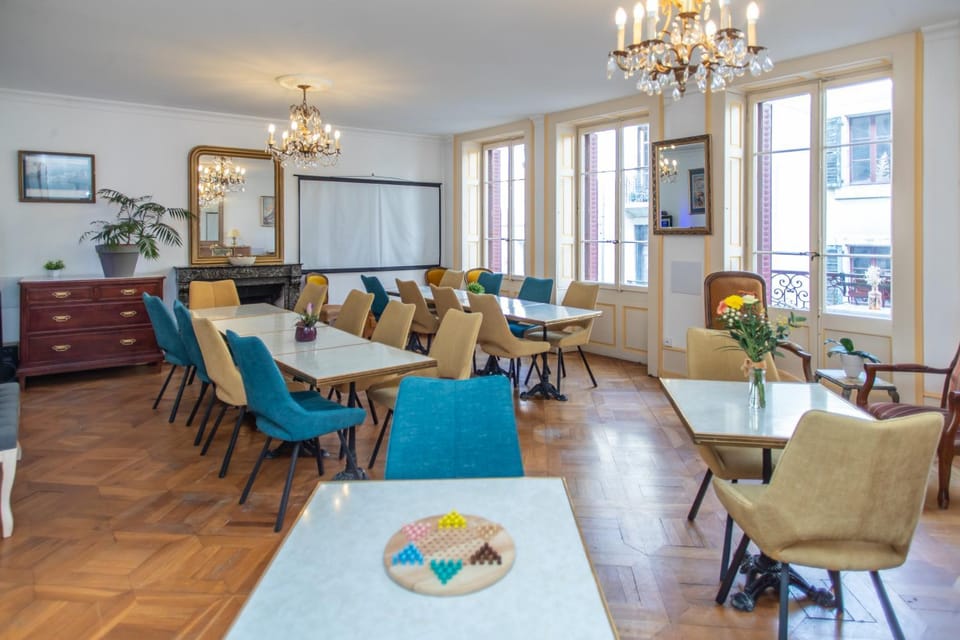 Banquet/Function facilities, Meeting/conference room