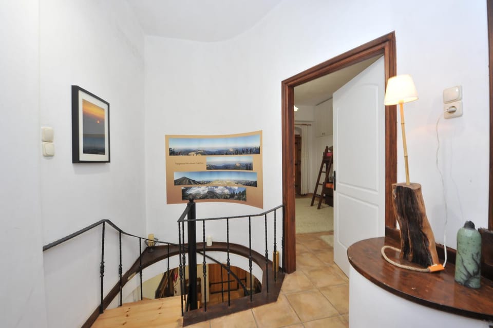 Property building, Photo of the whole room, Bedroom