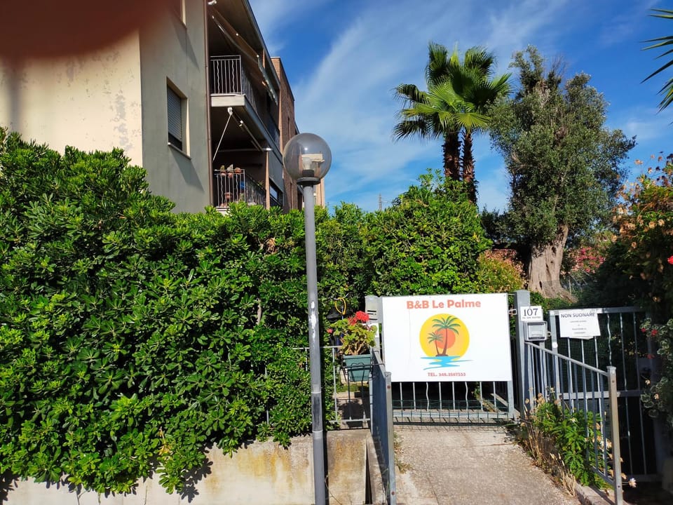 B&B Le Palme Bed and Breakfast in Grottammare