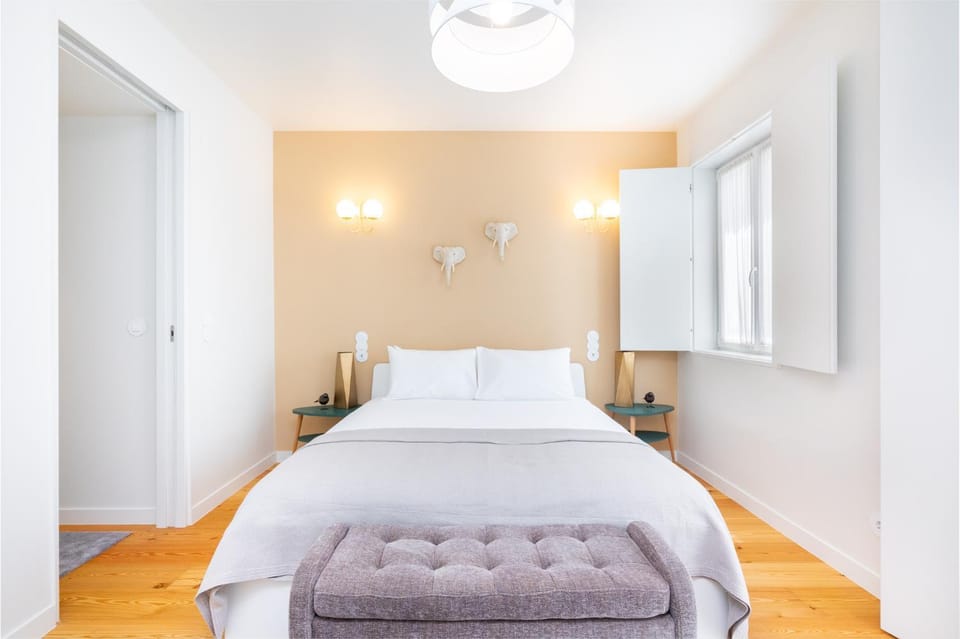 Bed, Photo of the whole room, Bedroom