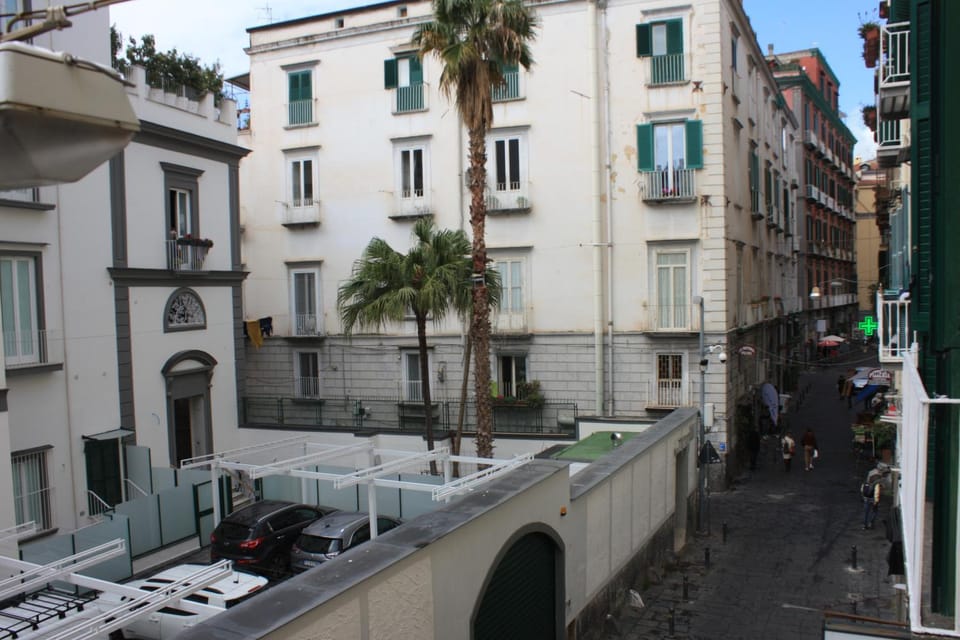 Neighbourhood, Balcony/Terrace, Street view
