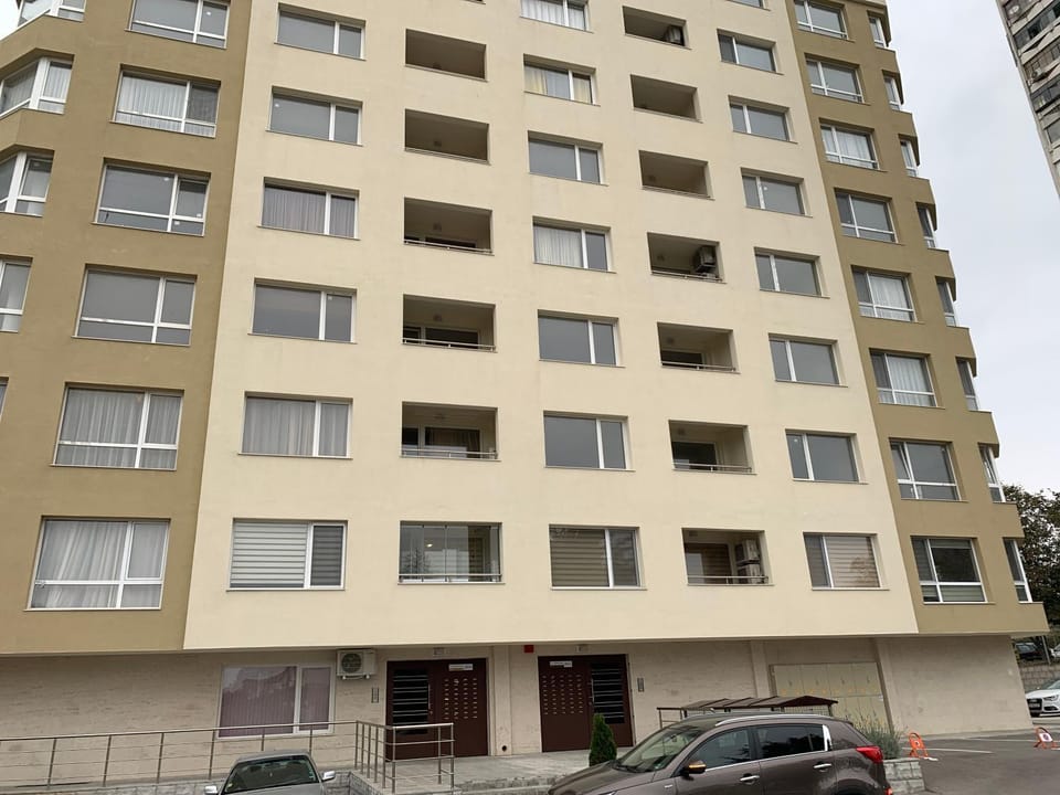 Property building, Day