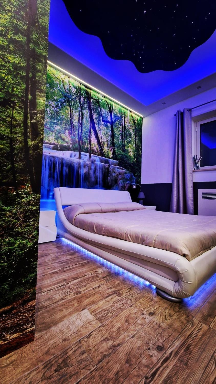 Bed, Sauna, Bedroom