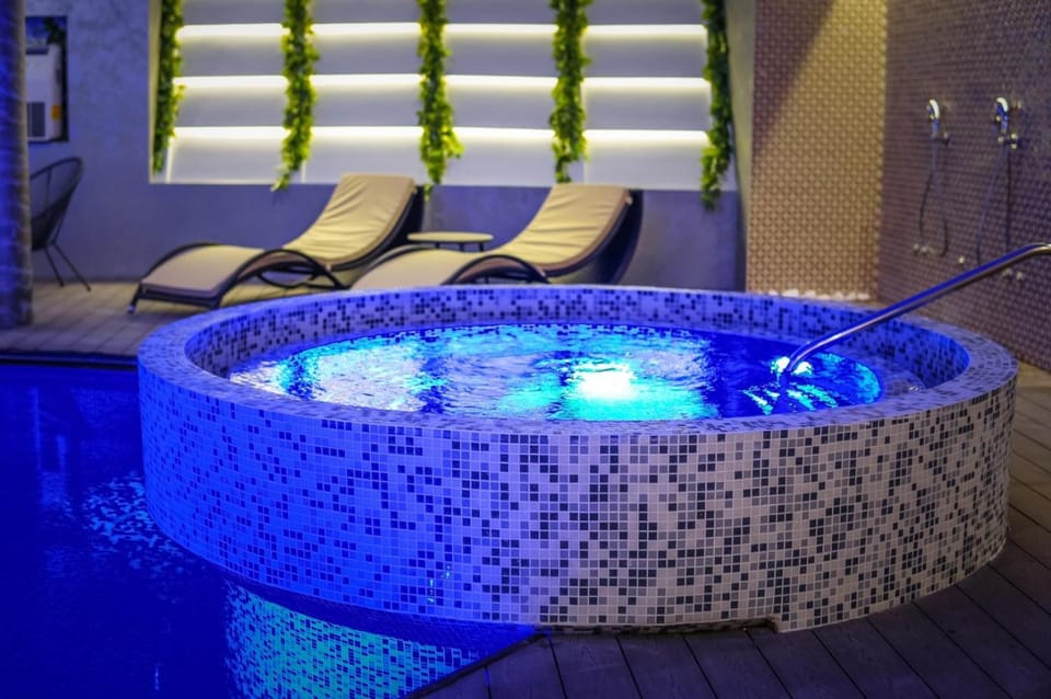 Spa and wellness centre/facilities, Swimming pool