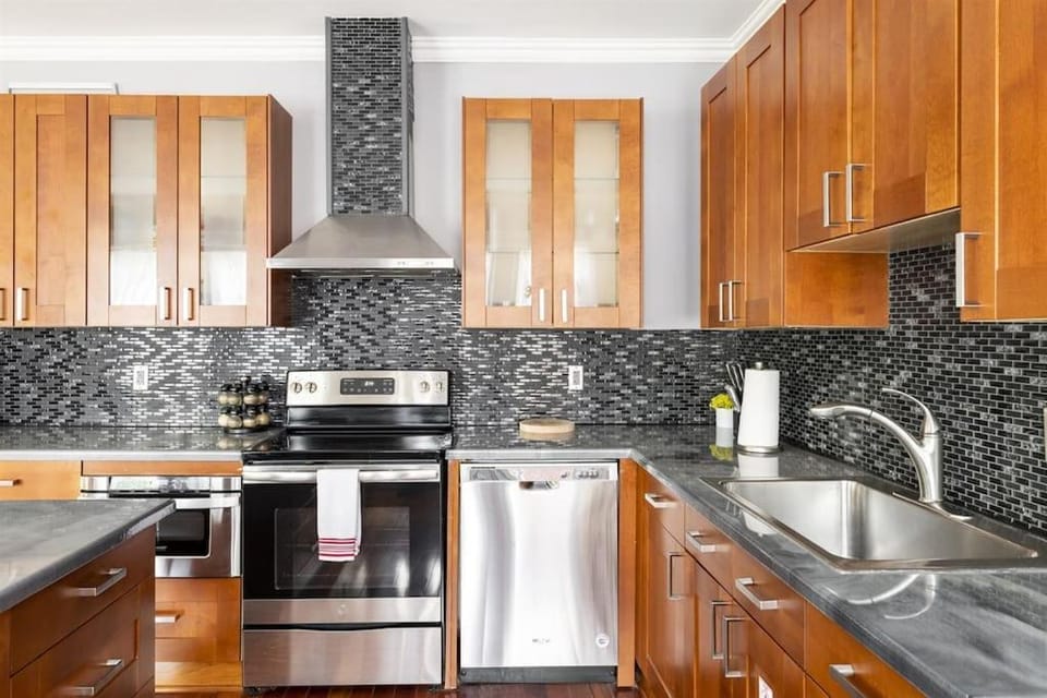 Riverfront Penthouse Suite in Midtown Harrisburg near Hershey Apartment in Wormleysburg