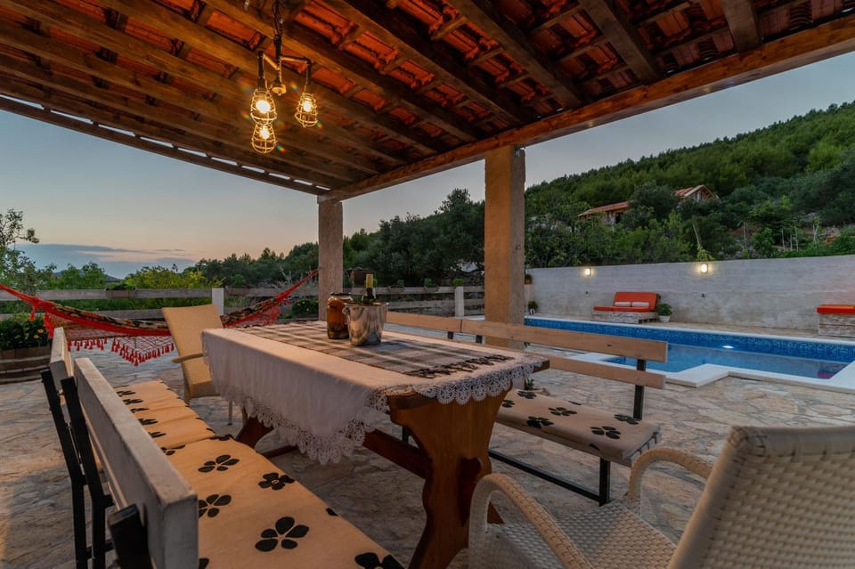 Balcony/Terrace, Swimming pool