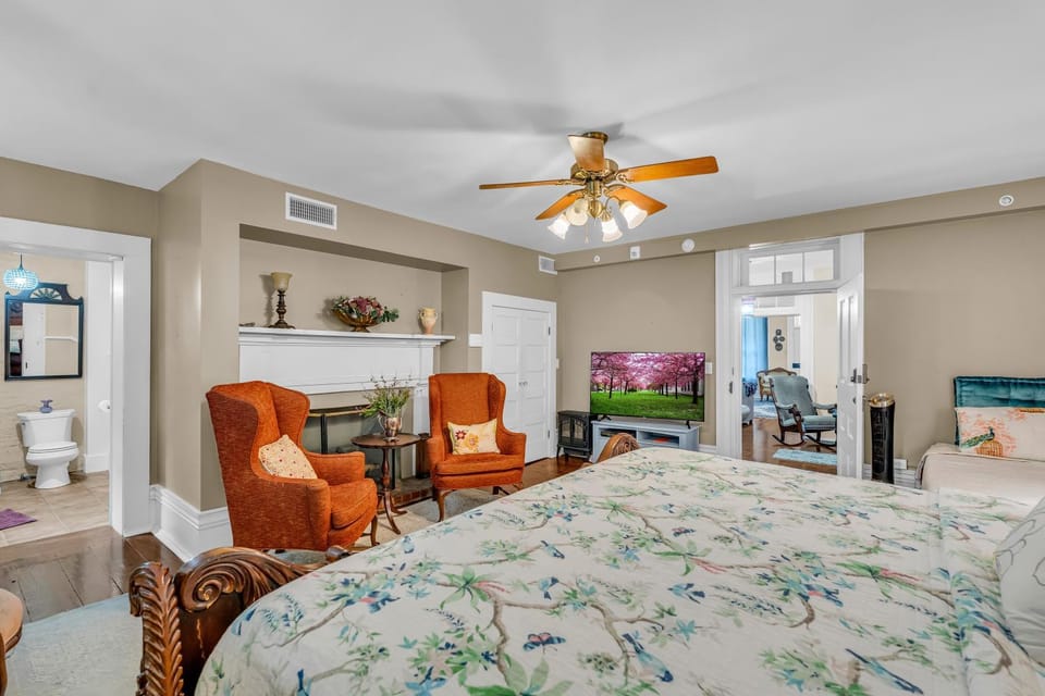 The Montgomery B&B Bed and Breakfast in Starkville