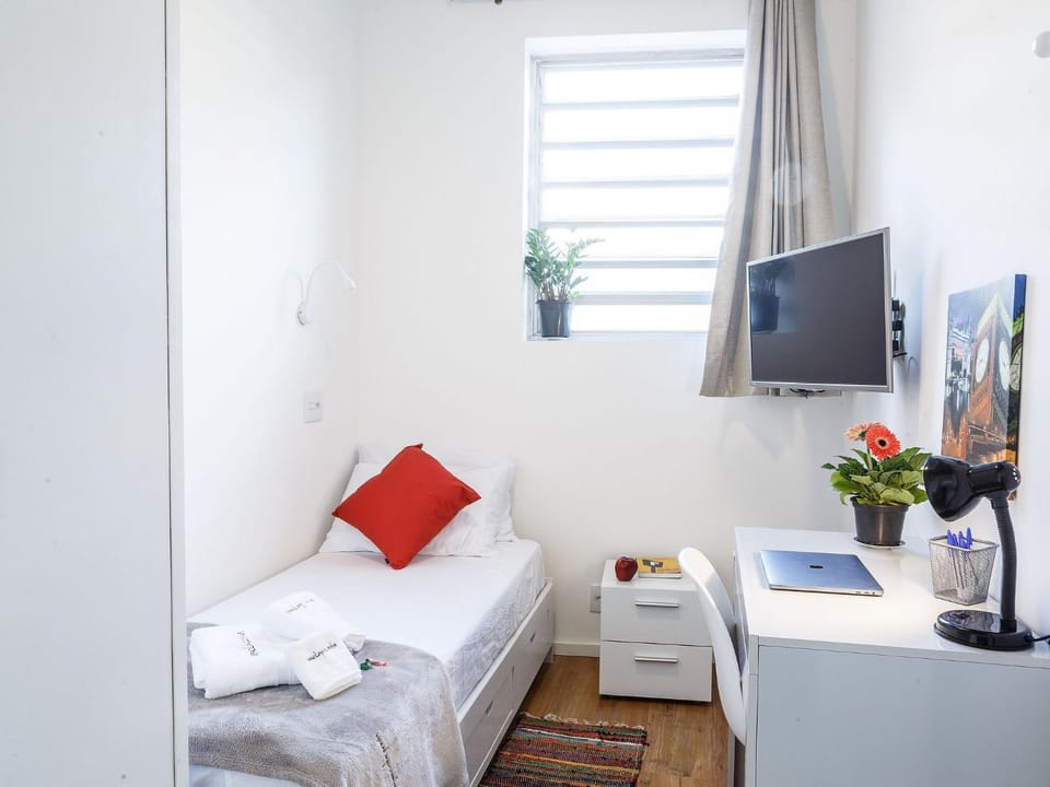 Apartamento com quintal em Alto de Pinheiros Apartment in Sao Paulo City