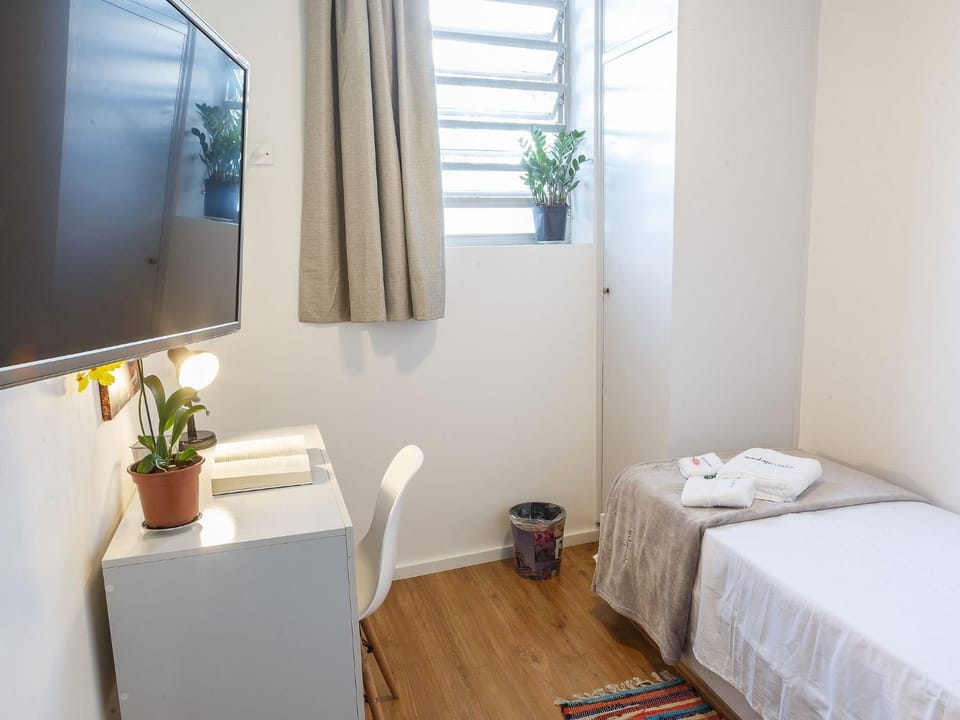 Apartamento com quintal em Alto de Pinheiros Apartment in Sao Paulo City