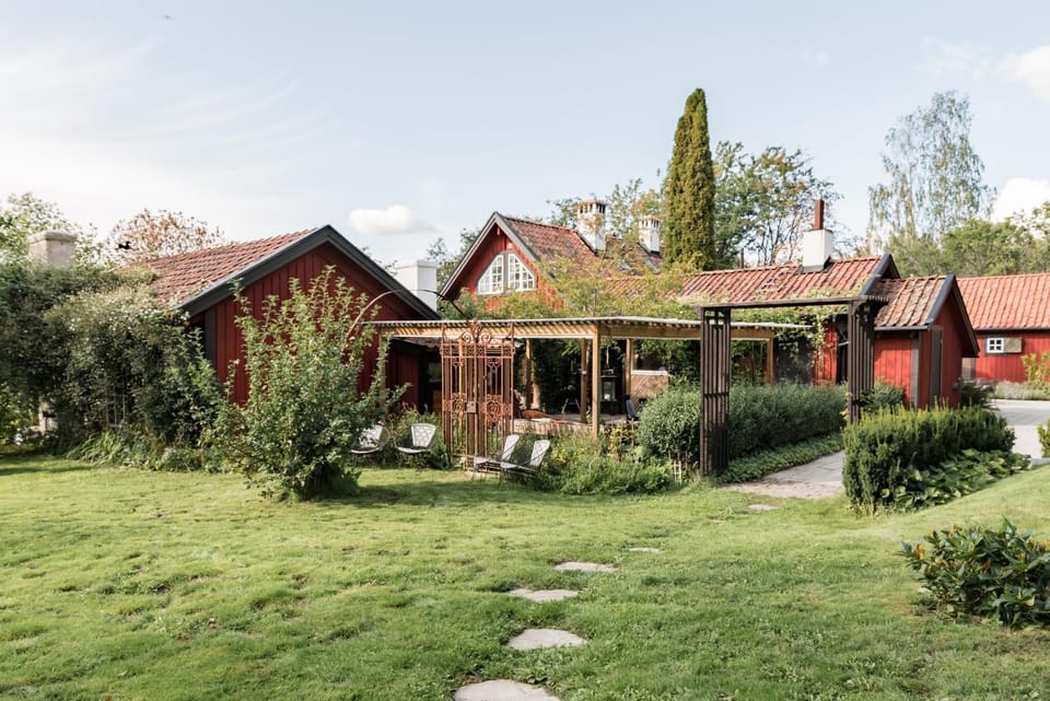 Property building, Garden