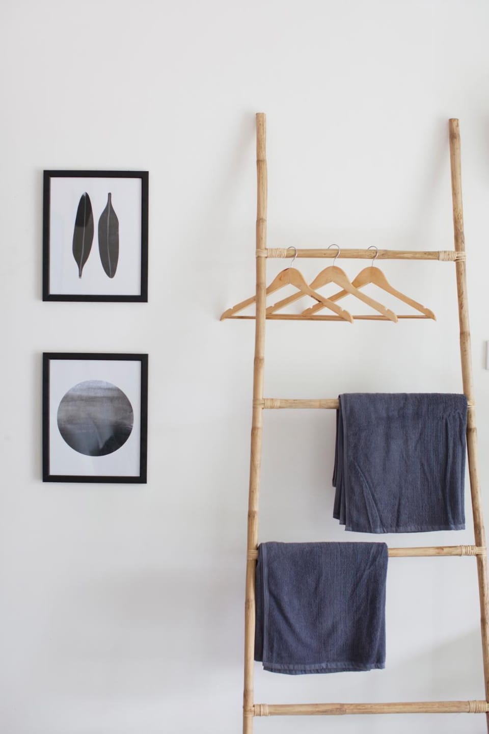 Bedroom, towels