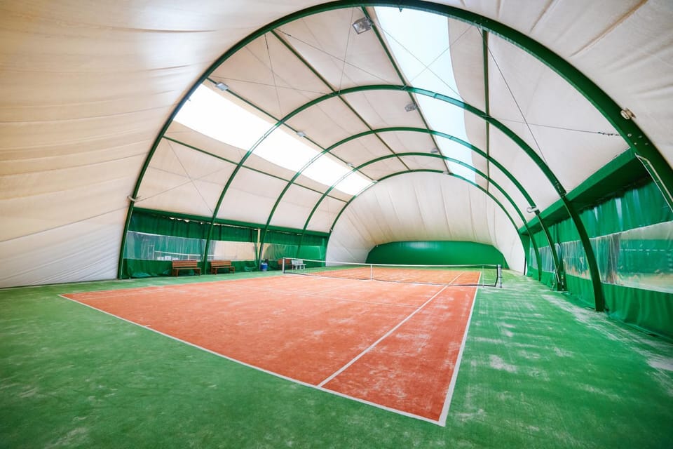 Activities, Tennis court