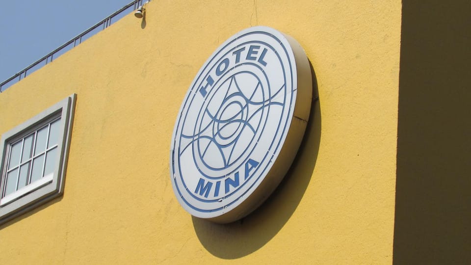 Facade/entrance, Property logo or sign