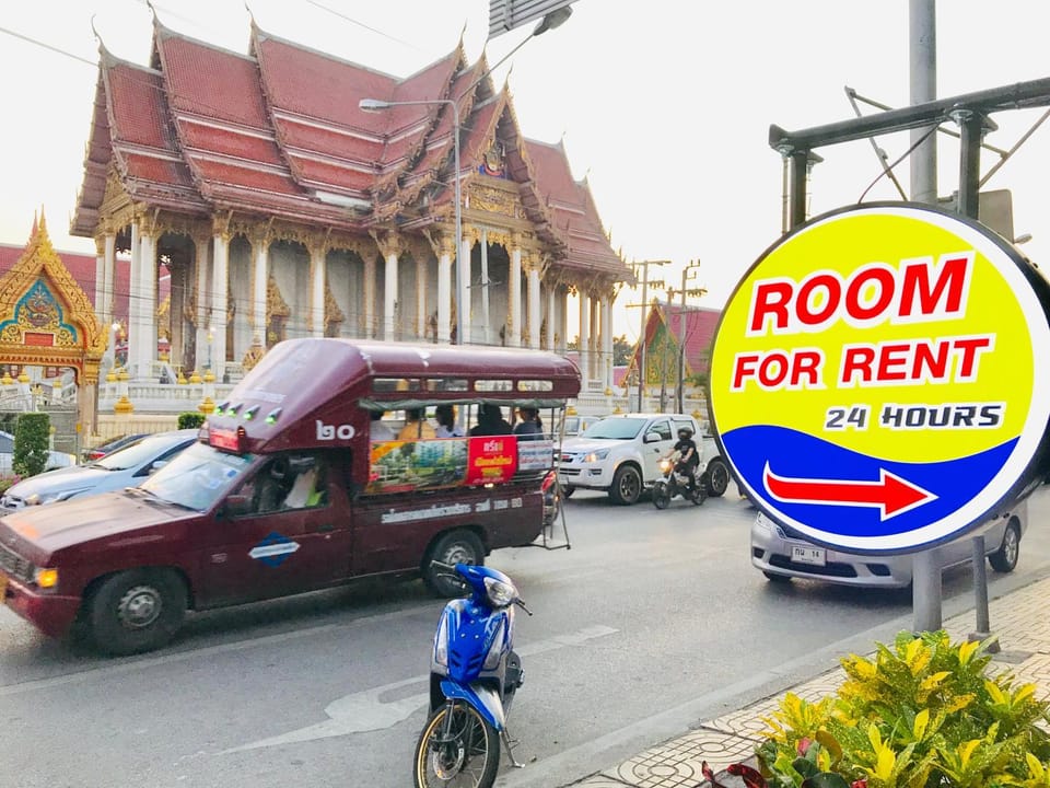 Dragon XIV Hostel in Bangkok