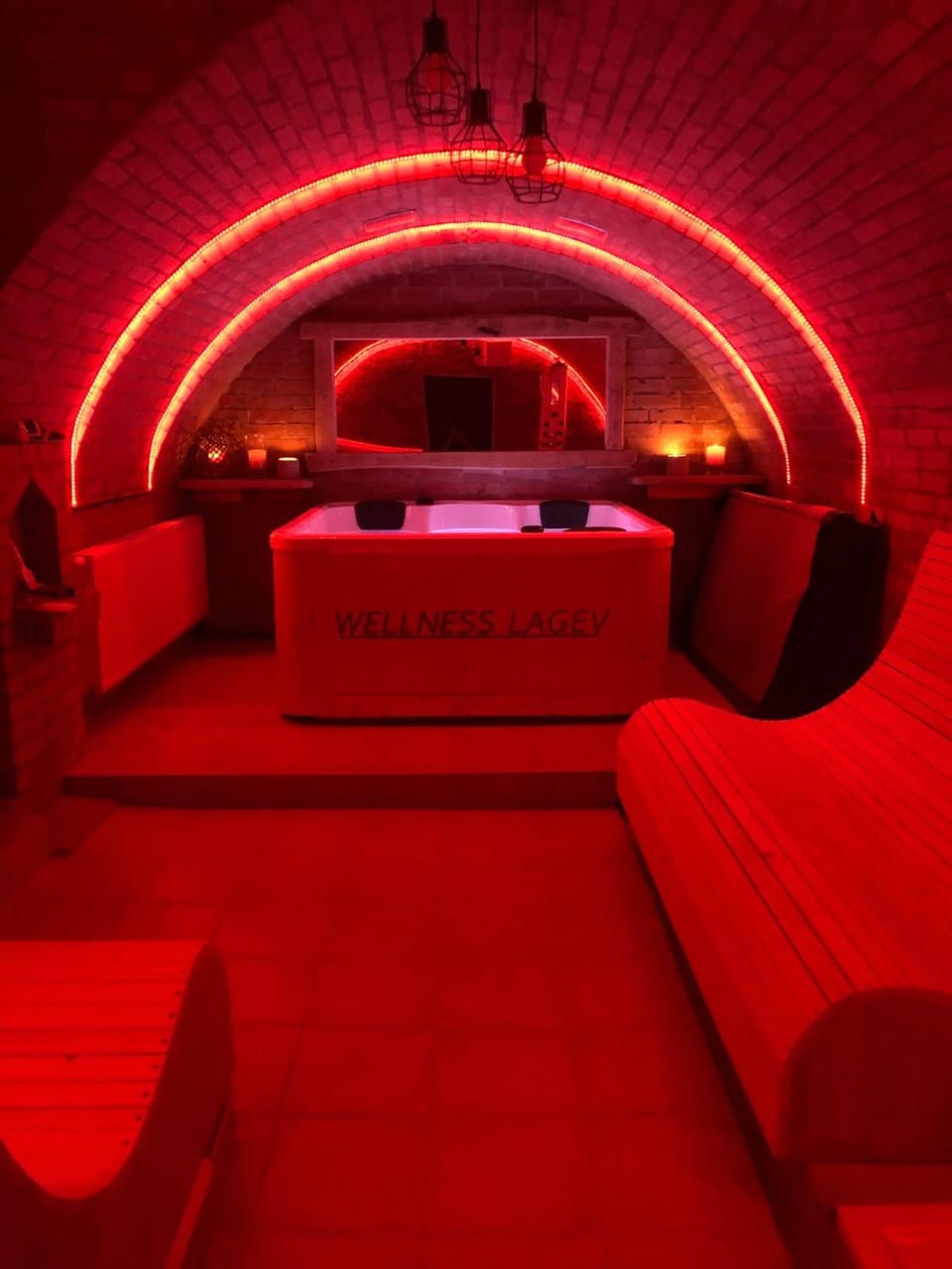 Hot Tub, Spa and wellness centre/facilities