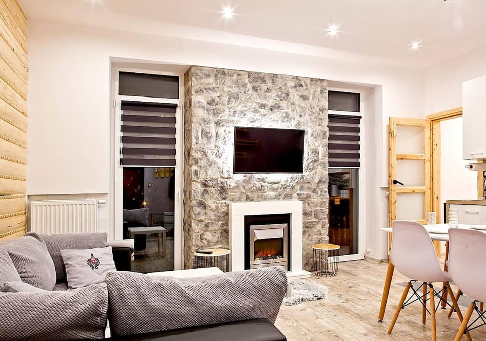 Communal lounge/ TV room, TV and multimedia, Balcony/Terrace, Living room, Other, Photo of the whole room, Seating area