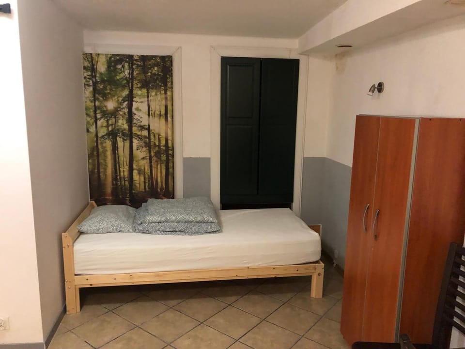 Kwatery Mamma Mia Opawska 1a Hostel in Poland