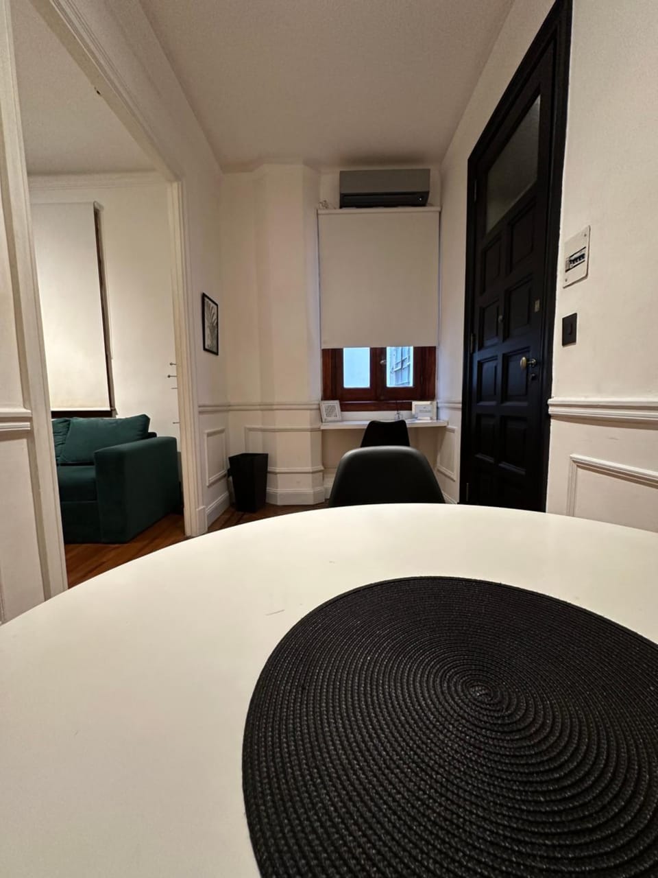 Photo of the whole room, Seating area, air conditioner