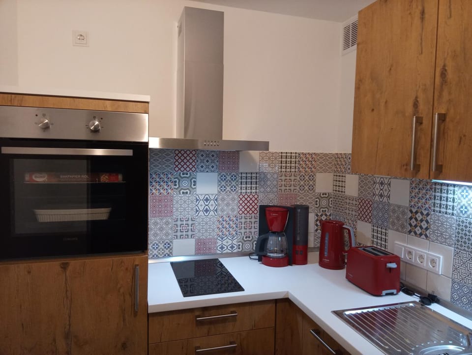 Coffee/tea facilities, Kitchen or kitchenette