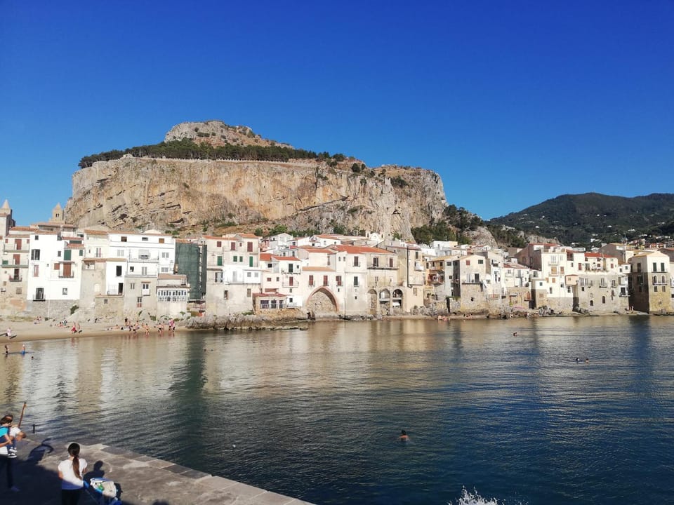 Nearby landmark, Neighbourhood, Natural landscape, Beach, City view