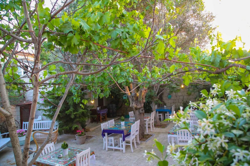 Alaçatı Kavalalı Otel Bed and Breakfast in Alaçatı
