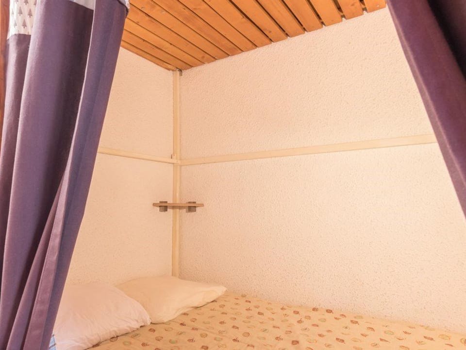 Studio chaleureux avec balcon à Serre-Chevalier, parking et casier à ski – 4 personnes - FR-1-330E-3 Apartment in Saint-Chaffrey