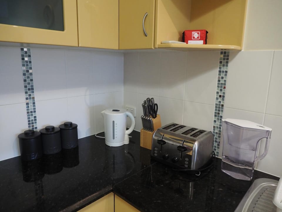 Coffee/tea facilities, Kitchen or kitchenette, Communal kitchen