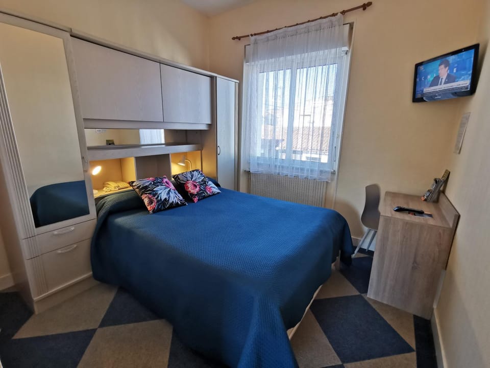 Hotel le Pasteur Hotel in Royan