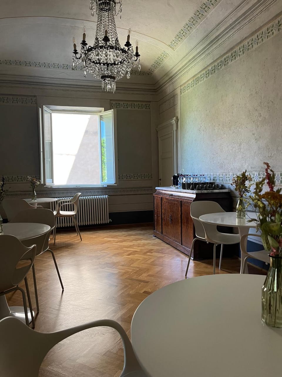 Lounge or bar