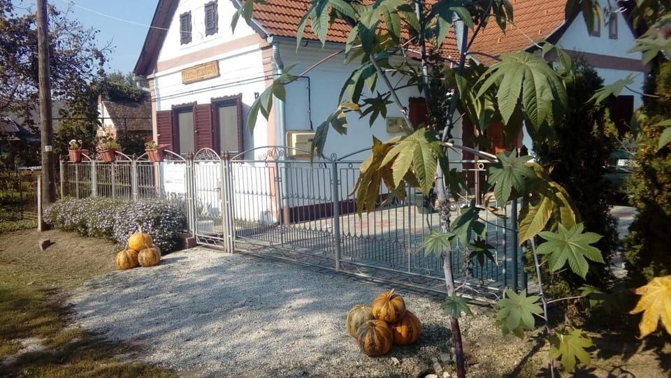 Jakuzzis,Szaunás,Kerkavendégház-Őrség-Csesztreg-Kerkaujfalu House in Hungary