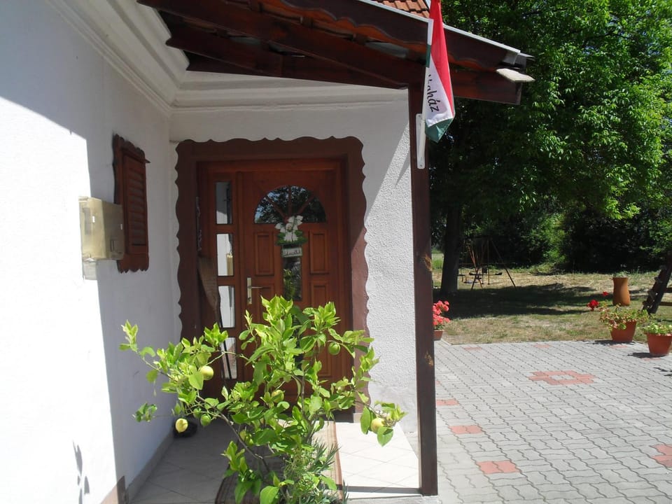 Jakuzzis,Szaunás,Kerkavendégház-Őrség-Csesztreg-Kerkaujfalu House in Slovenia