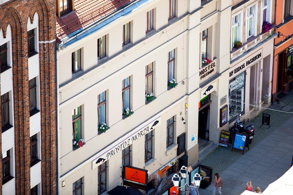 Facade/entrance, Property logo or sign, Bird's eye view, City view, Street view