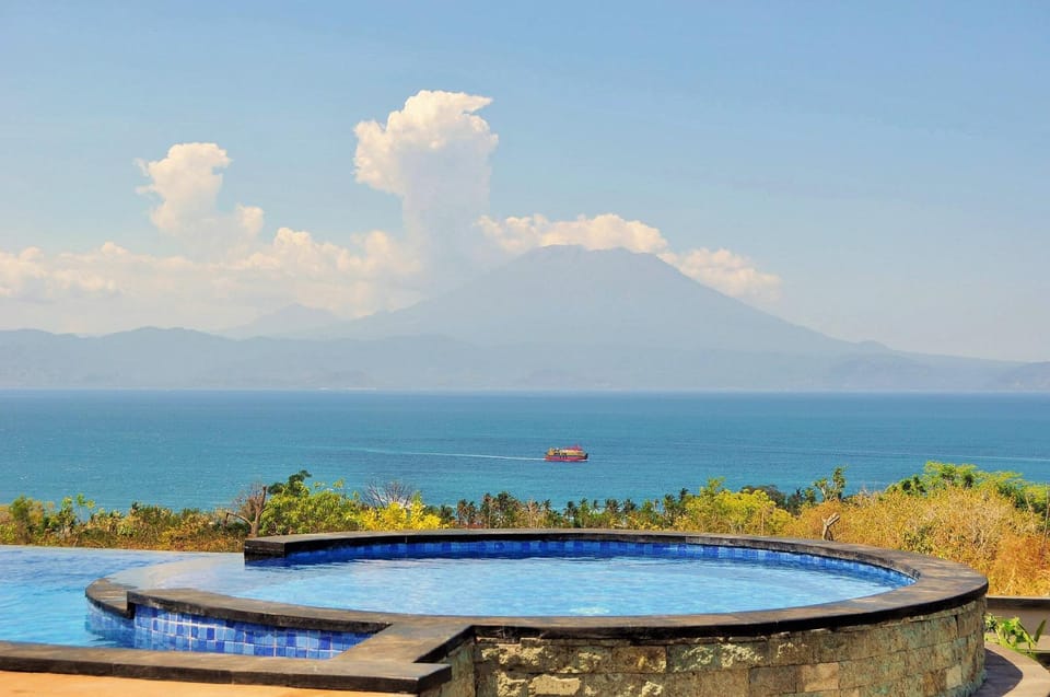 Mountain view, Swimming pool