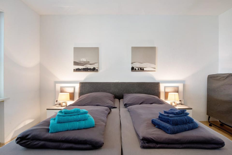 Living room, Bedroom