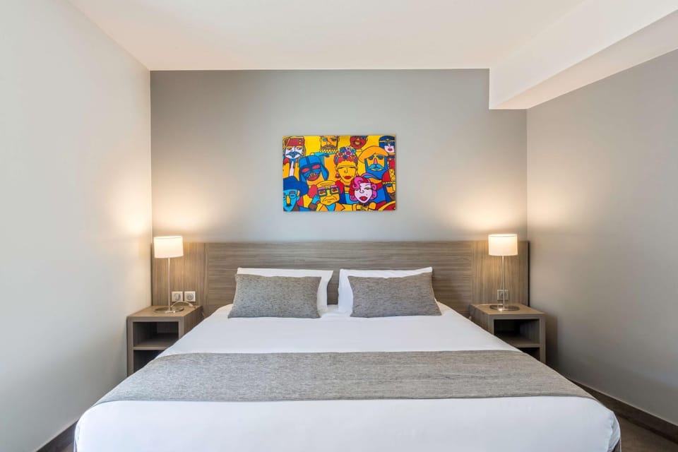 Photo of the whole room, On site