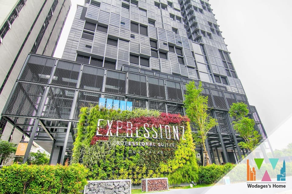 Property building, Nearby landmark, Property logo or sign