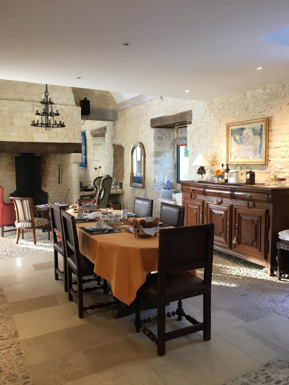 Property building, Breakfast