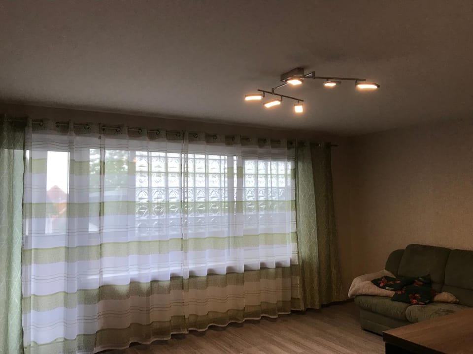 Photo of the whole room, Inner courtyard view