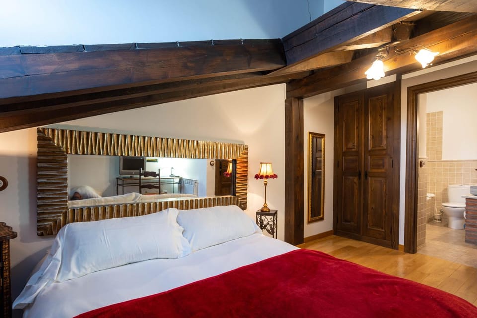 Bathroom, Bedroom