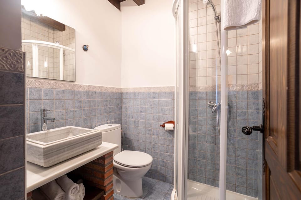 Shower, Toilet, Bathroom