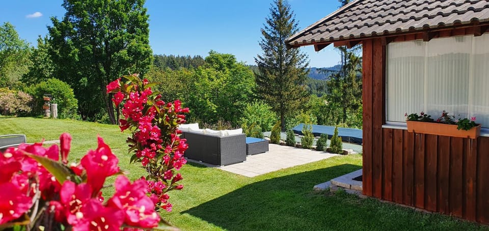 Off site, On site, Garden view