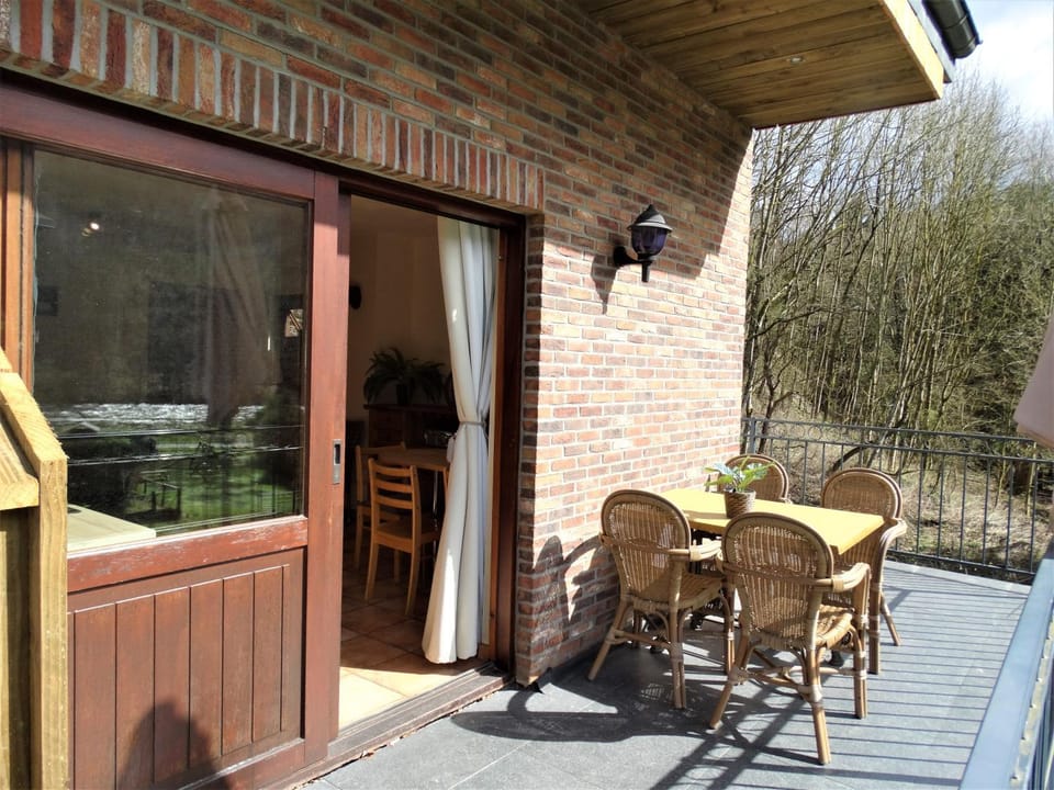 Studio Eveux Apartment in Wallonia, Belgium