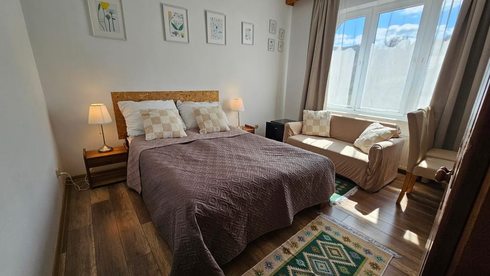 Bed, Photo of the whole room