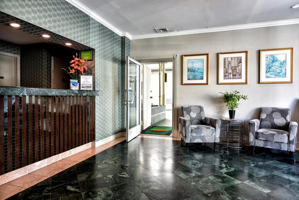 Lobby or reception, Seating area