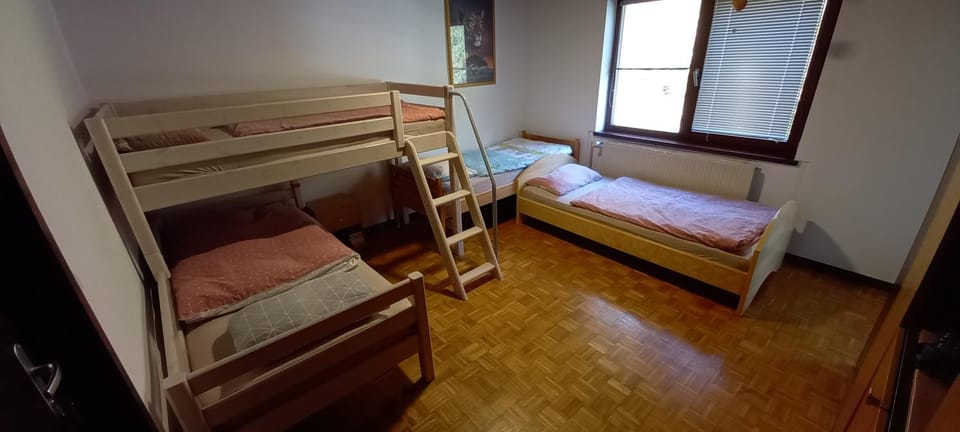 Bed, Bedroom, bunk bed