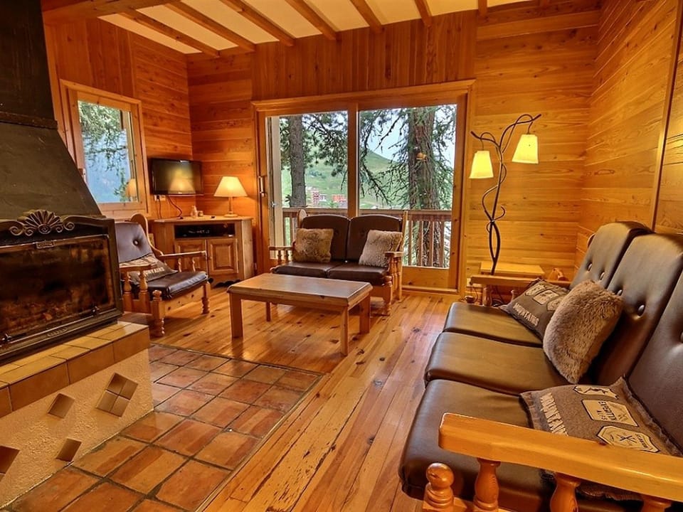 Chalet rénové 10 pers, terrasse et jacuzzi, près des pistes - FR-1-455-155 Chalet in Mâcot-la-Plagne