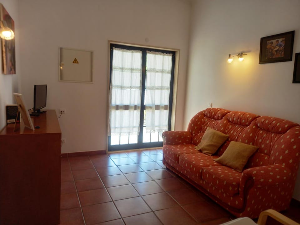 Quinta das AVES - Apartamento T2 com Piscina Comum Bed and Breakfast in Lagos