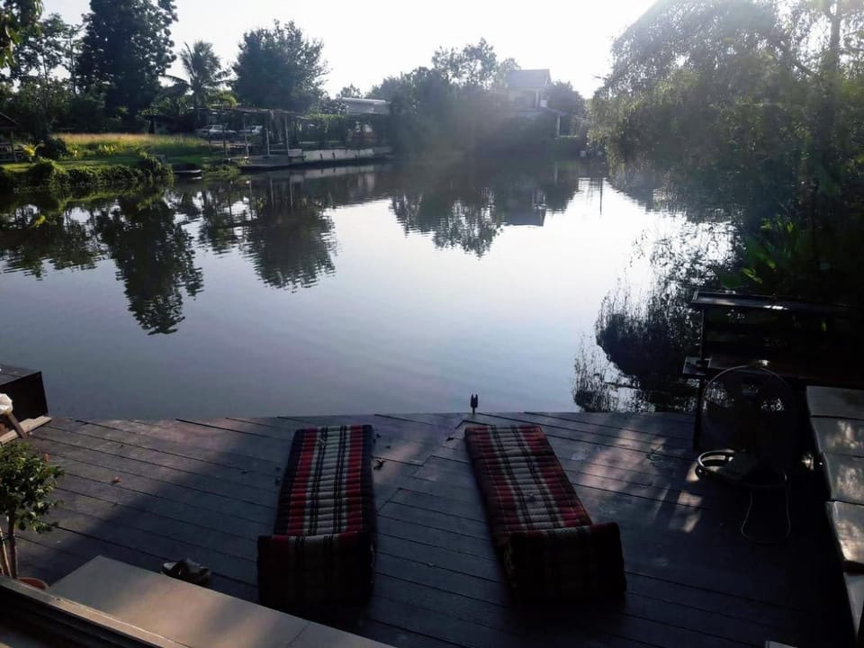 LLamados Fishing Lake Bed and Breakfast in Thailand