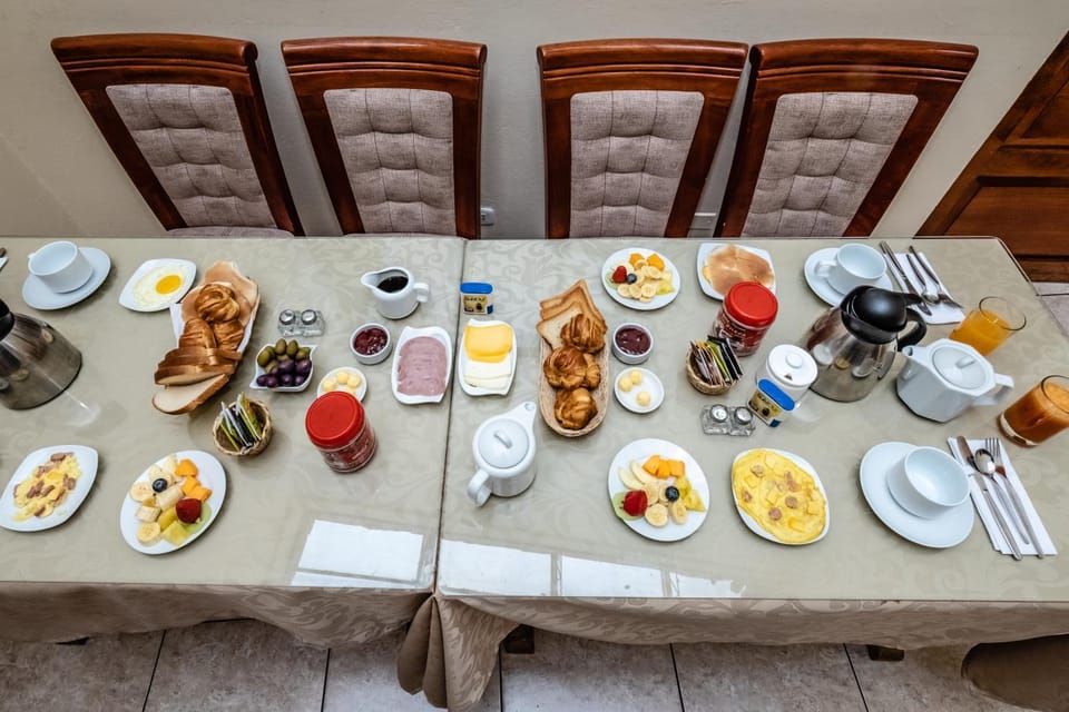 Breakfast, Buffet breakfast