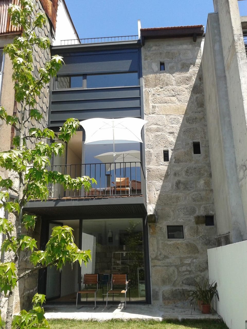 Facade/entrance, Garden view
